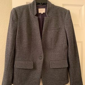 Women’s Loft grey blazer size 6 like new!